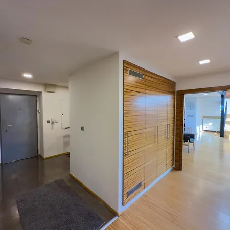 Loft-style& Modern In The Center Of Appartamento Praga