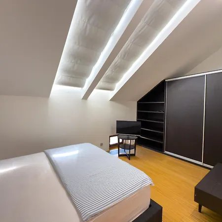 Loft-style& Modern In The Center Of Apartman